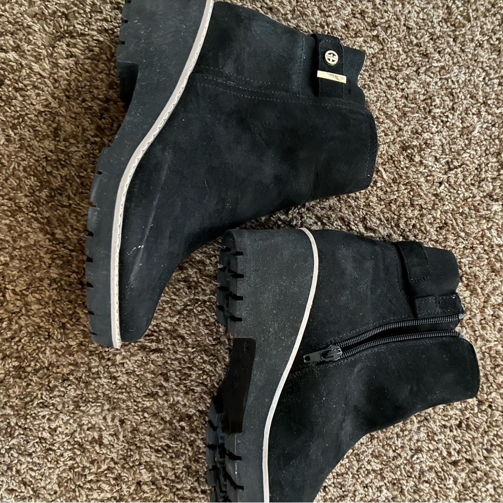 Black Ankle Boots with Side Zipper